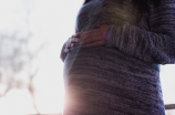 孕妇发烧38度对胎儿有多大影响(孕妇发烧38度对胎儿有多大影响？)